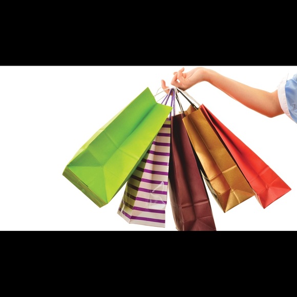 Meet your Posher, Gigi - Picture 1 of 1